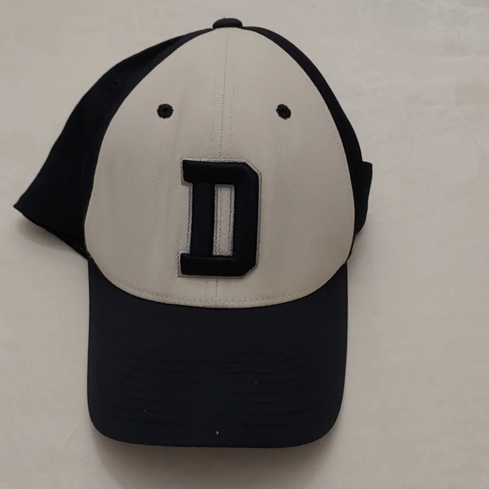 Dallas Cowboys Authentic Men's Size L/XL Ball Cap